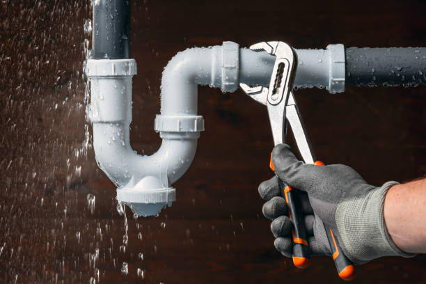 Professional Leak Detection technician working in Somerville, MA